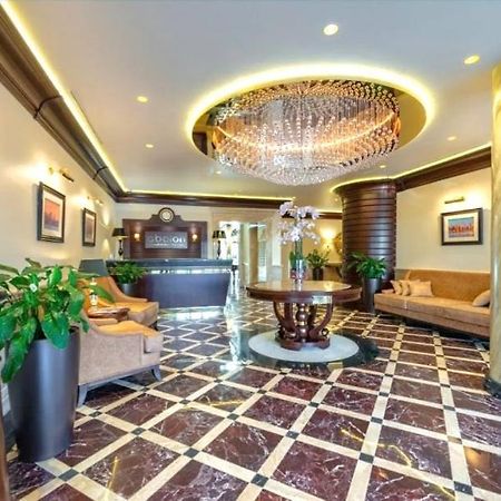 1 Room 60M2 Center Of Obolon Near River Side. 11 Floor Kiev Buitenkant foto