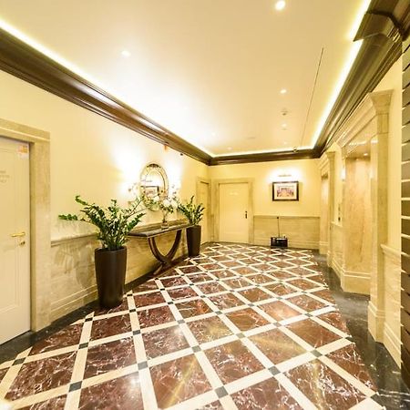 1 Room 60M2 Center Of Obolon Near River Side. 11 Floor Kiev Buitenkant foto