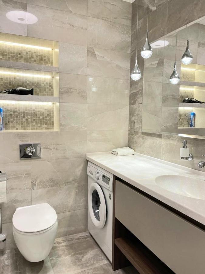 1 Room 60M2 Center Of Obolon Near River Side. 11 Floor Kiev Buitenkant foto