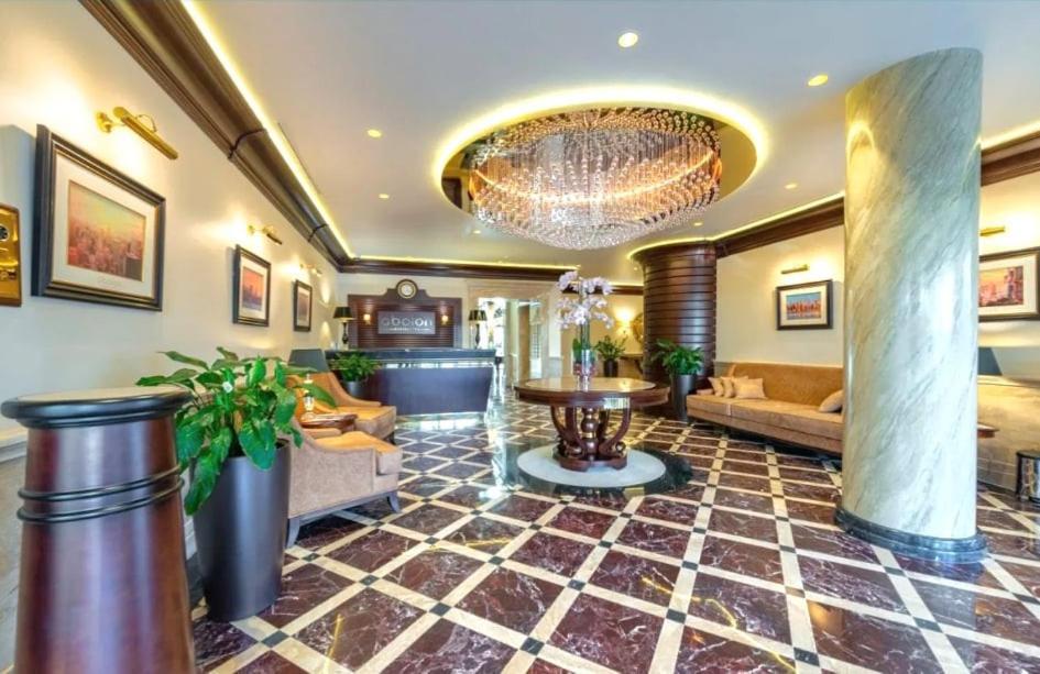 1 Room 60M2 Center Of Obolon Near River Side. 11 Floor Kiev Buitenkant foto