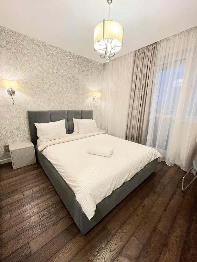 1 Room 60M2 Center Of Obolon Near River Side. 11 Floor Kiev Buitenkant foto